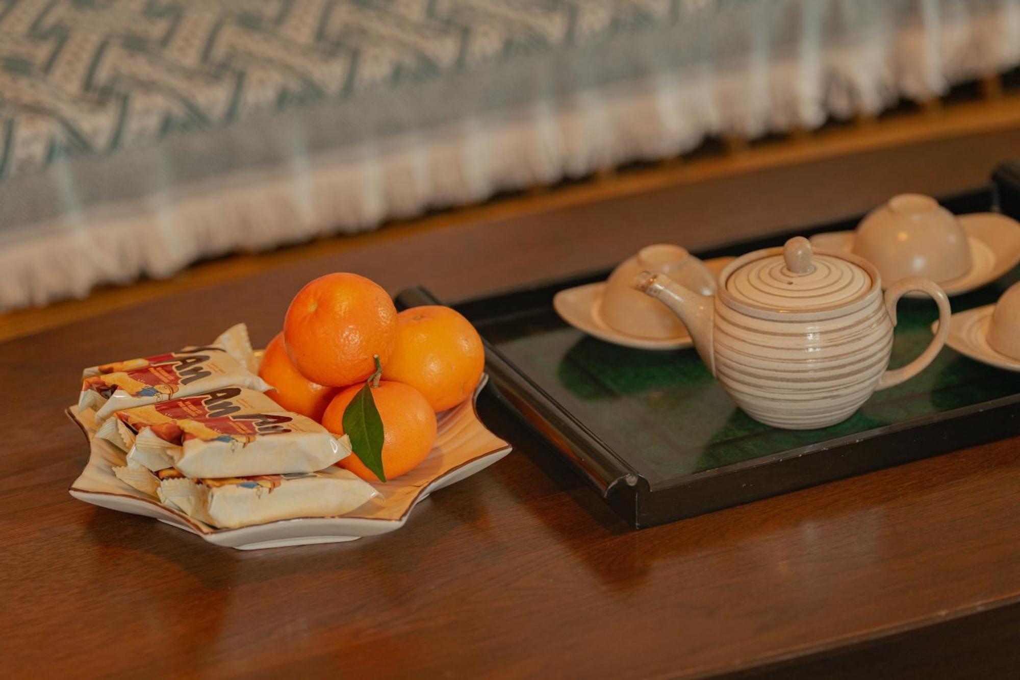 Apartment Amazing View, Natural View, 3' To Hoan Kiem Lake, Free Wifi, Netflix, 2 Beds, 1 Toilet-2 Showers *