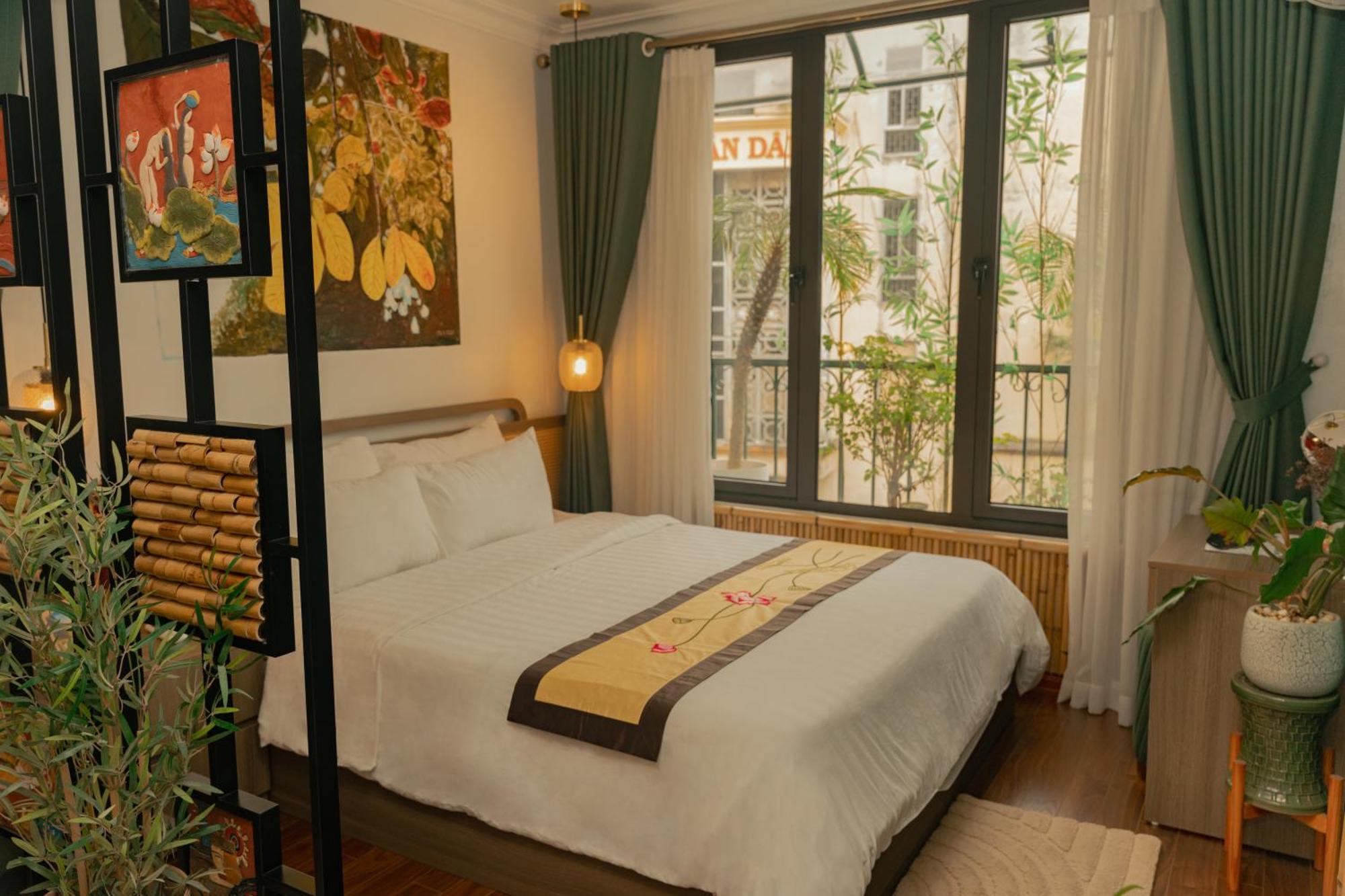 Amazing View, Natural View, 3' To Hoan Kiem Lake, Free Wifi, Netflix, 2 Beds, 1 Toilet-2 Showers Apartment Hanoi